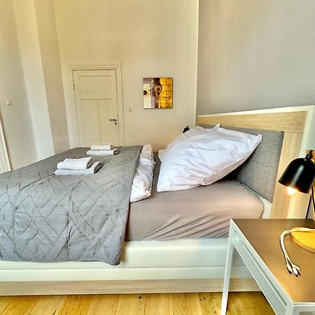 Geraeumiges City-Apartment Mit 2 Badezimmer Und Parkplaetzen D46-Og Олденбург Екстериор снимка