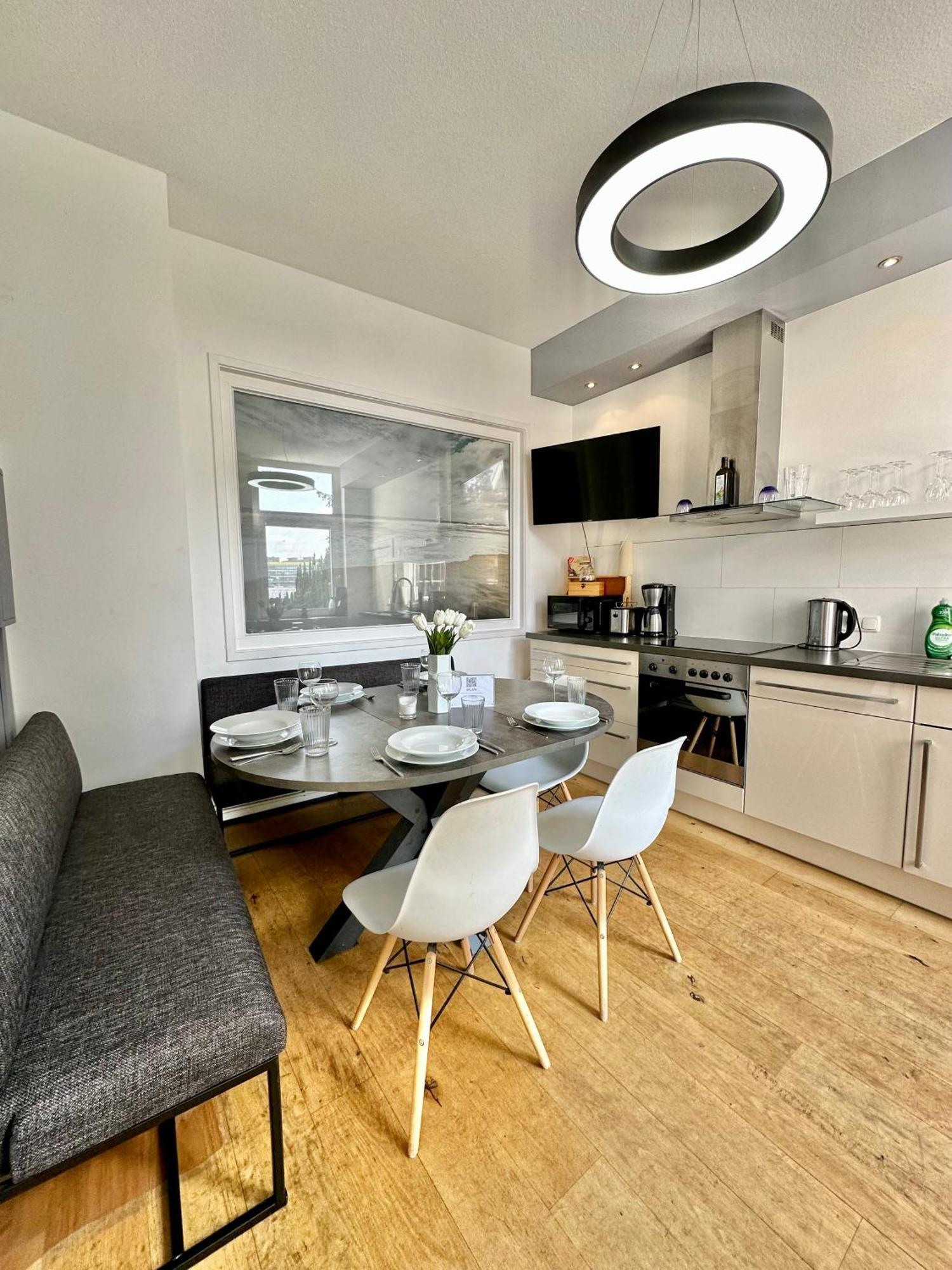 Geraeumiges City-Apartment Mit 2 Badezimmer Und Parkplaetzen D46-Og Олденбург Екстериор снимка