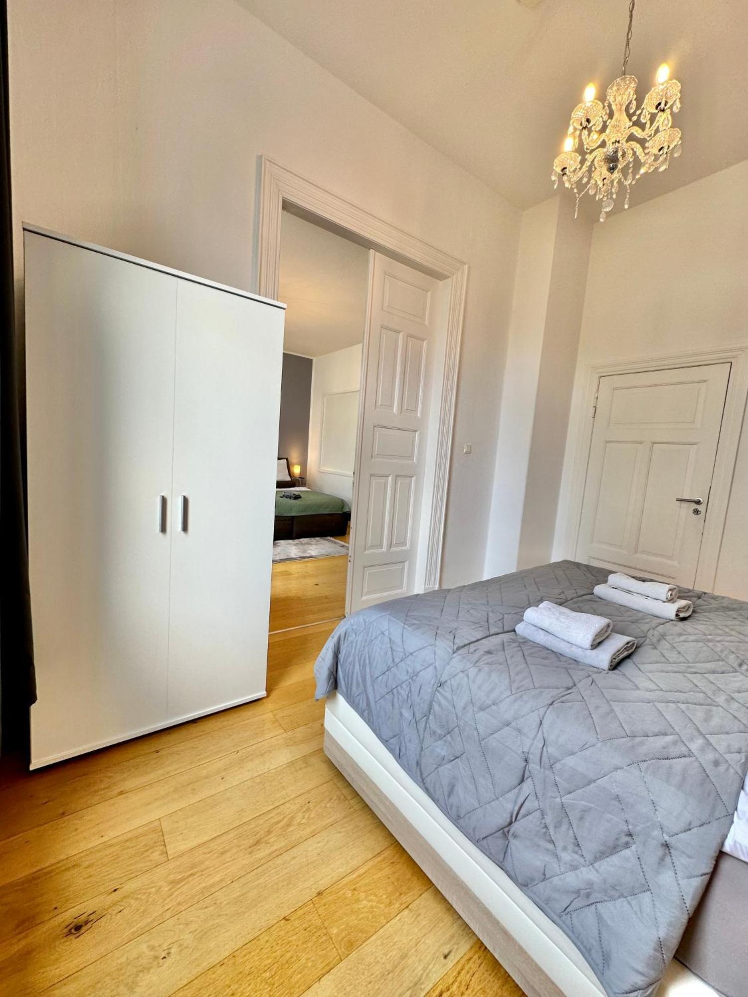 Geraeumiges City-Apartment Mit 2 Badezimmer Und Parkplaetzen D46-Og Олденбург Екстериор снимка
