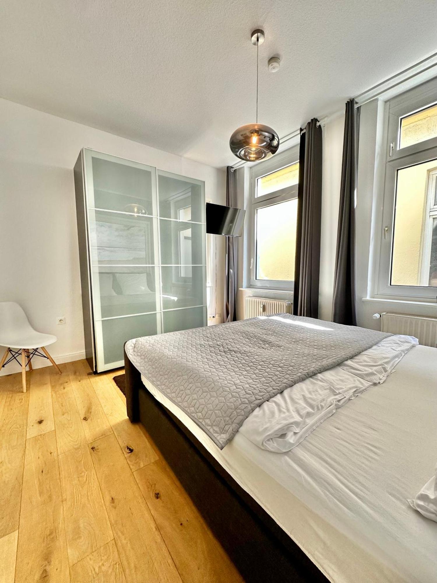Geraeumiges City-Apartment Mit 2 Badezimmer Und Parkplaetzen D46-Og Олденбург Екстериор снимка