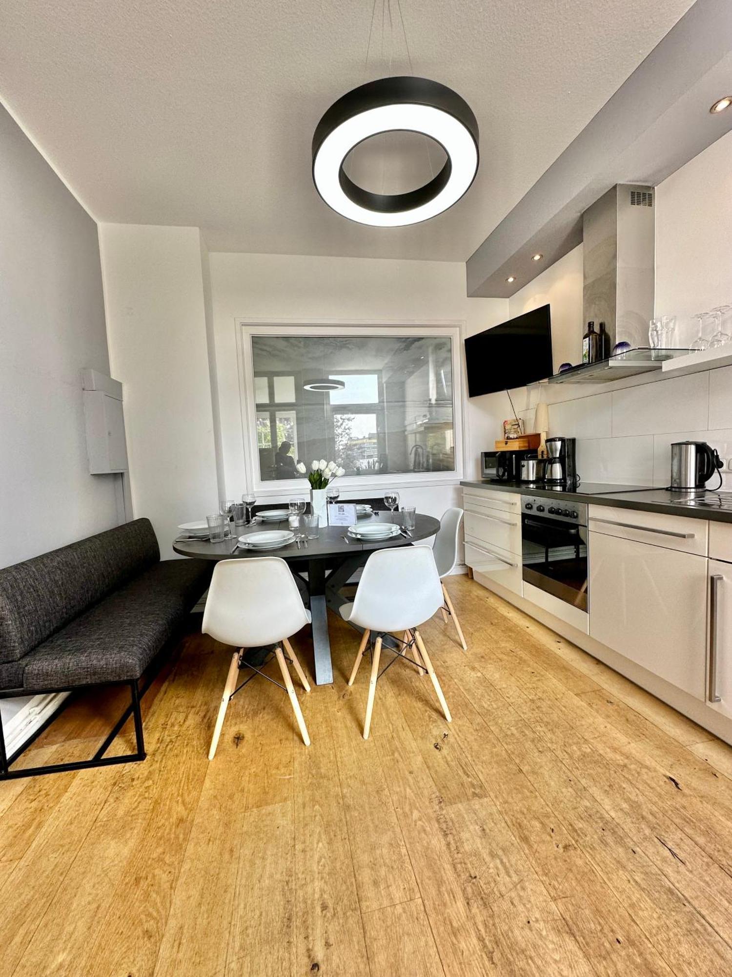 Geraeumiges City-Apartment Mit 2 Badezimmer Und Parkplaetzen D46-Og Олденбург Екстериор снимка