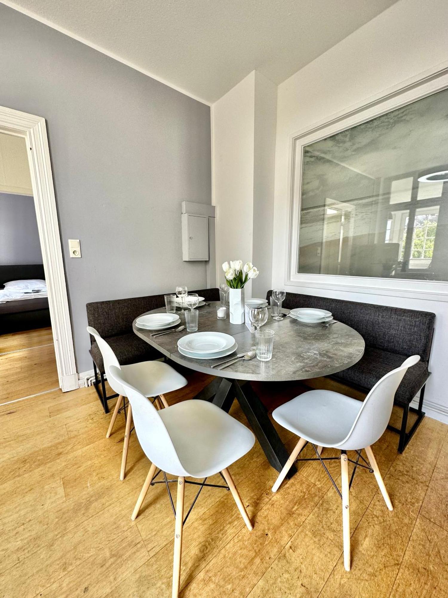Geraeumiges City-Apartment Mit 2 Badezimmer Und Parkplaetzen D46-Og Олденбург Екстериор снимка